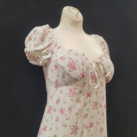 Babydoll Milkmaid Dress Size XS Coquette Dainty Floral Cottagecore Side Slit - Picture 2 of 12